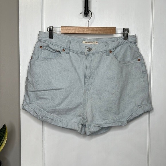 Levi’s A-Line Mom Short, light wash denim shorts, size 33 - Picture 1 of 7